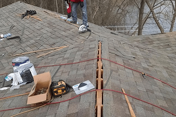 Roofers in Sioux Falls, Iowa
